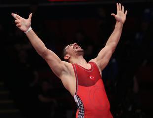Turkish wrestler wins gold in European championships