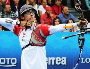 Turkish archer breaks world record