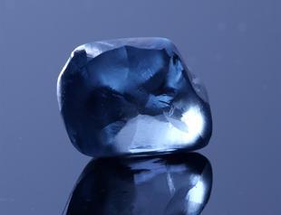 Botswana unveils rare 20-carat blue diamond