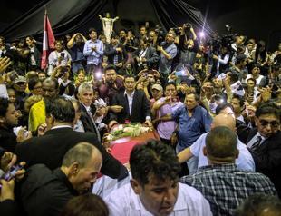 Perus ex-president kills himself to avoid arrest