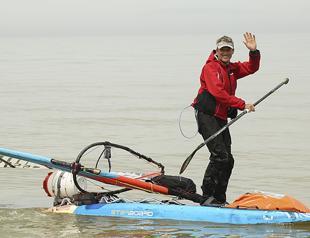 Norwegian windsurfer takes break on Black Sea coast