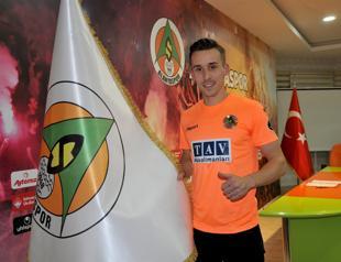 Alanyaspor’s Czech striker Sural killed in crash