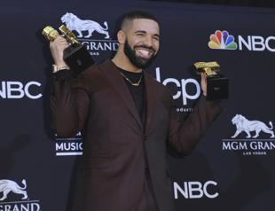 Drake breaks Taylor Swifts record at Billboard Music Awards