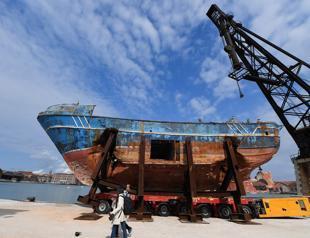 Migrant death ship to be shown at Venice art fair
