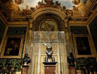 Jeff Koons work sells for $91.1 million, record for living artist