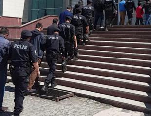 Arrest warrants out for 100 in FETÖ probe