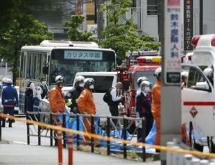 2 killed, 12 injured in stabbing at Japan bus stop