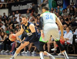 Fenerbahçe Beko advances to Turkish league finals