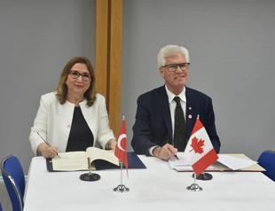 Turkey, Canada sign MoU on economic, trade cooperation