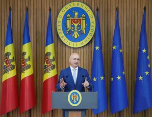 Moldova crisis deepens as new president calls snap vote