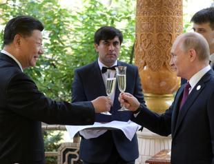 Chinese President Xi celebrates birthday with Putin