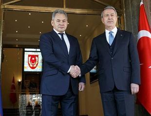 Turkish, Russian defense ministers discuss Syria