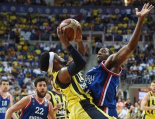 Efes, Fenerbahçe clash in Turkish league title decider