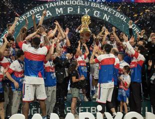 Anadolu Efes win Turkish basketball league title