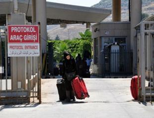 Syrians return from Eid al-Fitr visits to Turkey