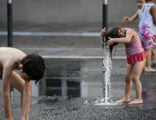 Europeans on alert as heatwave intensifies