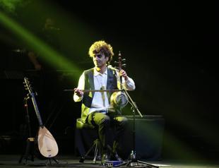 Mark Eliyahu performs in Istanbul, Ankara