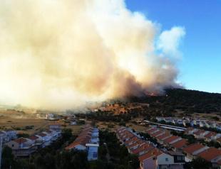 Fires devour land in western Turkey