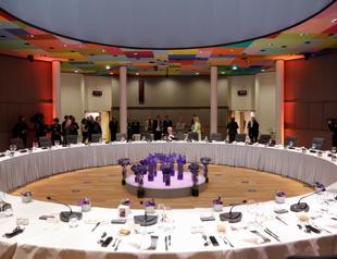 EU top jobs summit in trouble as compromise falters