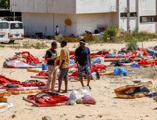 Migrants still detained at site of deadly Libyan air strike
