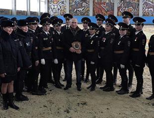 250,000 Russian ‘police tourists’ expected