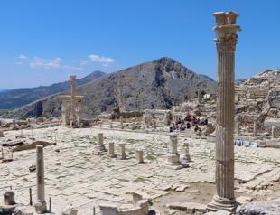 Ancient city hosts over 27,000 tourists in H1