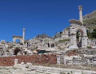 Sagalassos’ intriguing history draws tourists