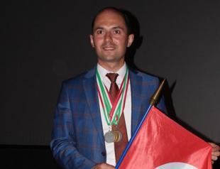 Turkish keyboarders score top prizes in tournament