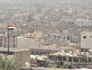 Turkeys disaster response agency gives food in Yemen