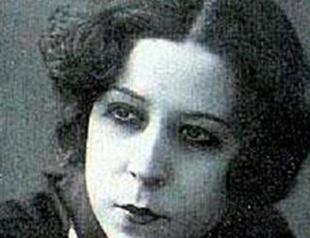 Turkey’s first stage actress commemorated