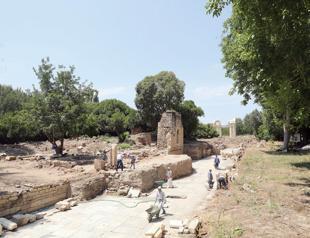 Avenue of Aphrodisias comes to light