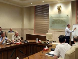 Top military brass assesses potential Turkish op into eastern Syria