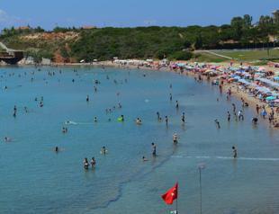 Business sectors disagree over length of Eid al-Adha holiday