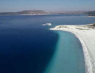 Turkey restricts cars, construction near Lake Salda