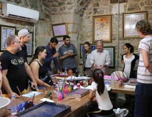Traditional arts alive on Şanlıurfa street