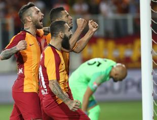 Galatasaray capture Turkish Super Cup