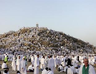 Two million Muslims begin Hajj pilgrimage