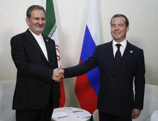 Russia, Iran, others debate how to split Caspian oil riches