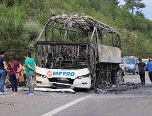 Bus with passengers on board catches fire in Turkey’s northwest