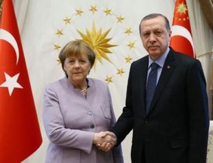 Turkish president, German chancellor speak on phone