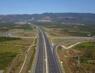 Over 1.7 million vehicles used Istanbul-İzmir highway during Eid al-Adha: Minister