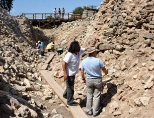 Discovery takes Troy’s history back 600 years