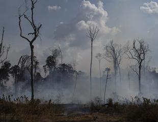 Warplanes dump water on Amazon