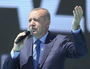 Turkey eyes land troops in safe zone in Syria