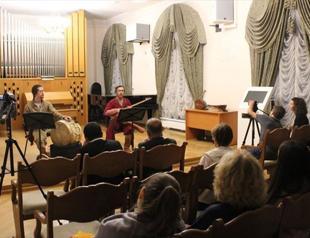 Moscow hosts Turkic music instruments concert