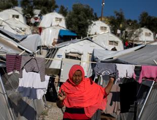 Idlib attacks drive wave of Syrians to Europe