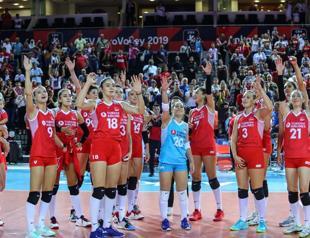 Women’s volleyball team advance in European Championship