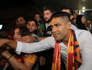 Colombian forward Falcao joins Galatasaray