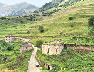 Black Sea’s Santa ruins fascinate visitors