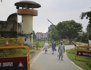 Pakistani president urges India to diplomatic solution in Kashmir